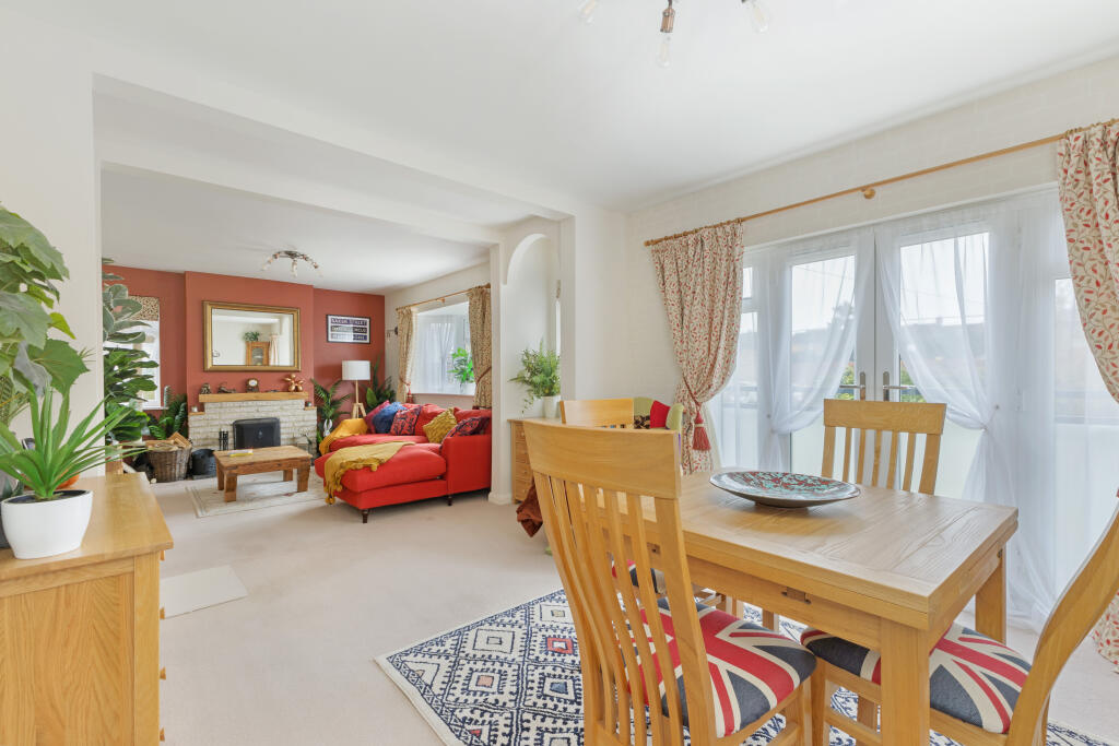 Western Dene, Hazlemere, HP15 photo 4
