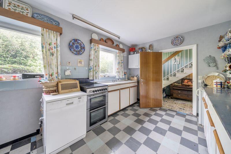 Vicars Close, Biddenham, MK40 photo 3