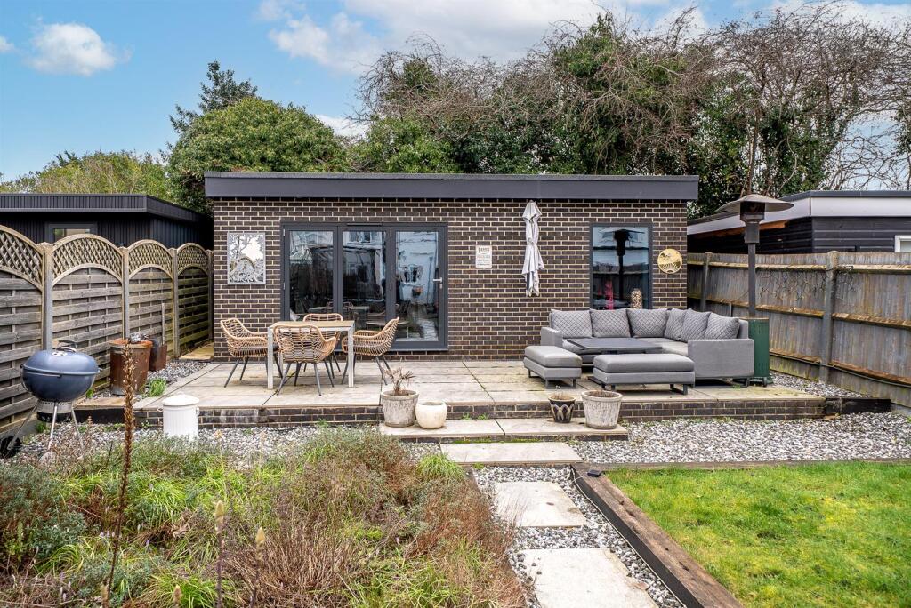 Additional image 15 of Shenley Lane, London Colney, St. Albans