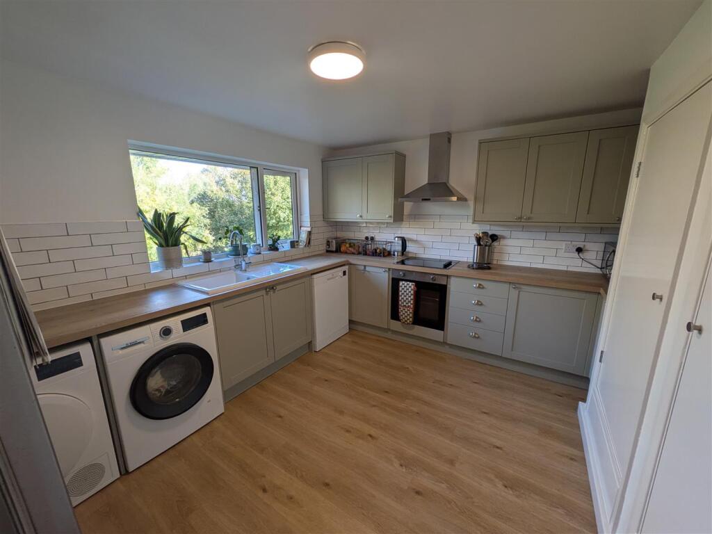 Apartment in Torquay - View 4
