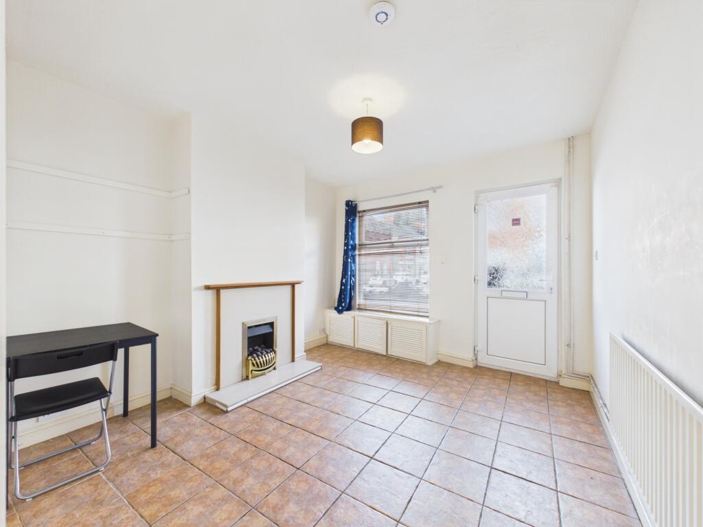 House in Hinckley and Bosworth, Barwell - View 2