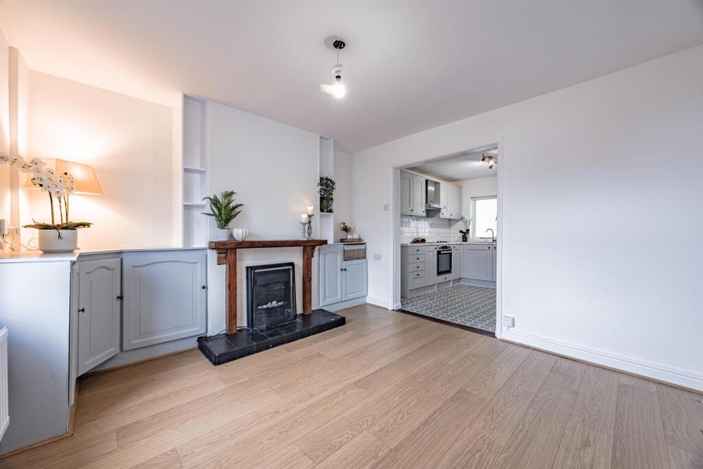141 Hartford Road, Davenham, CW9 8JF photo 2