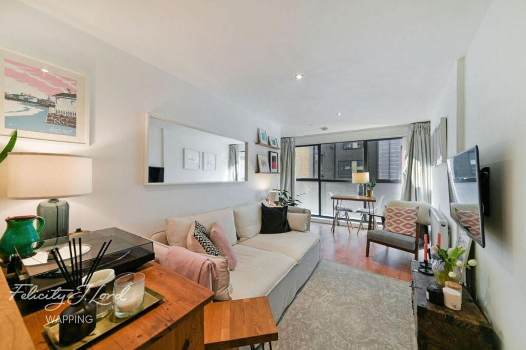 Apartment in London, Ratcliffe, Stepney - View 2