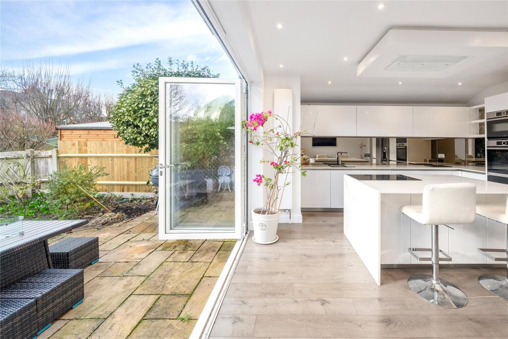 Main image of property: Popes Grove, Twickenham, TW1