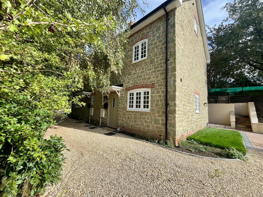 3-bed semi-detached on Fovant, £375,000