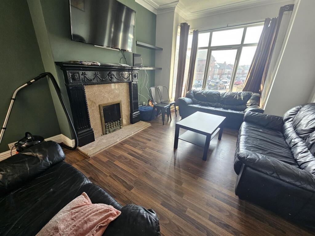 Main image of property: South Parade, Leeds, LS6
