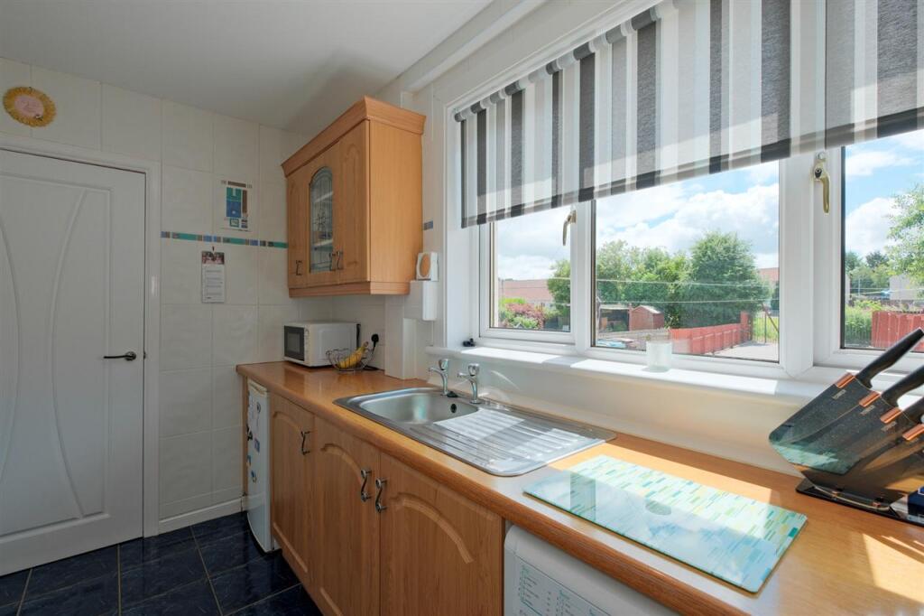 House in Viewpark, Fallside - More
