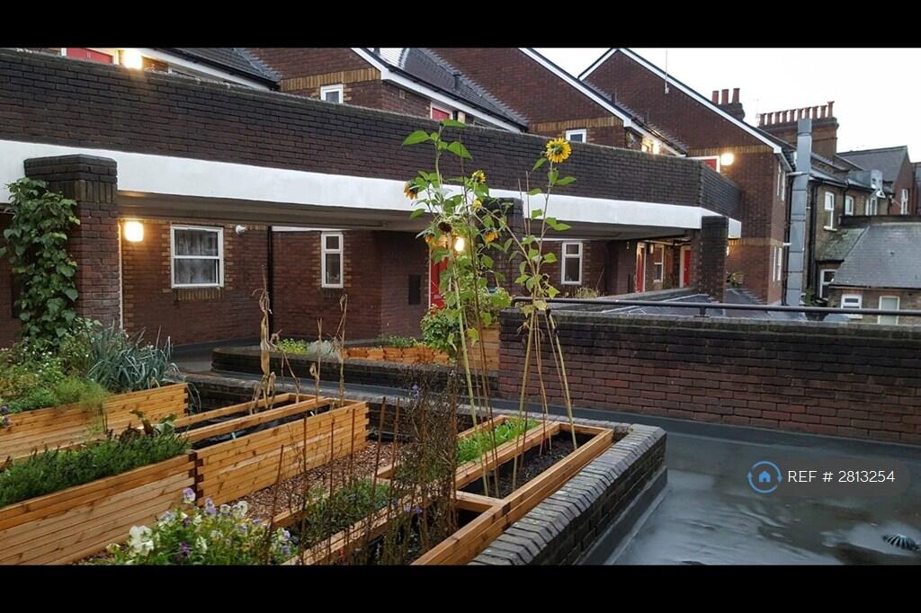 Main image of property: Park Avenue, London, NW2