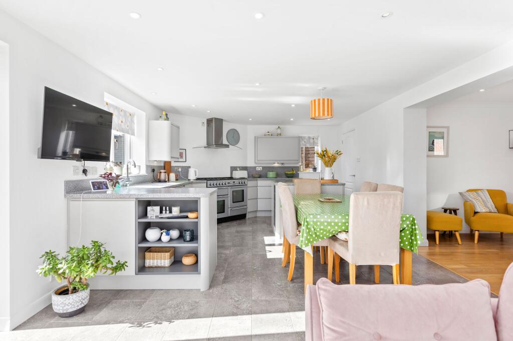 House in Stevenage - View 2