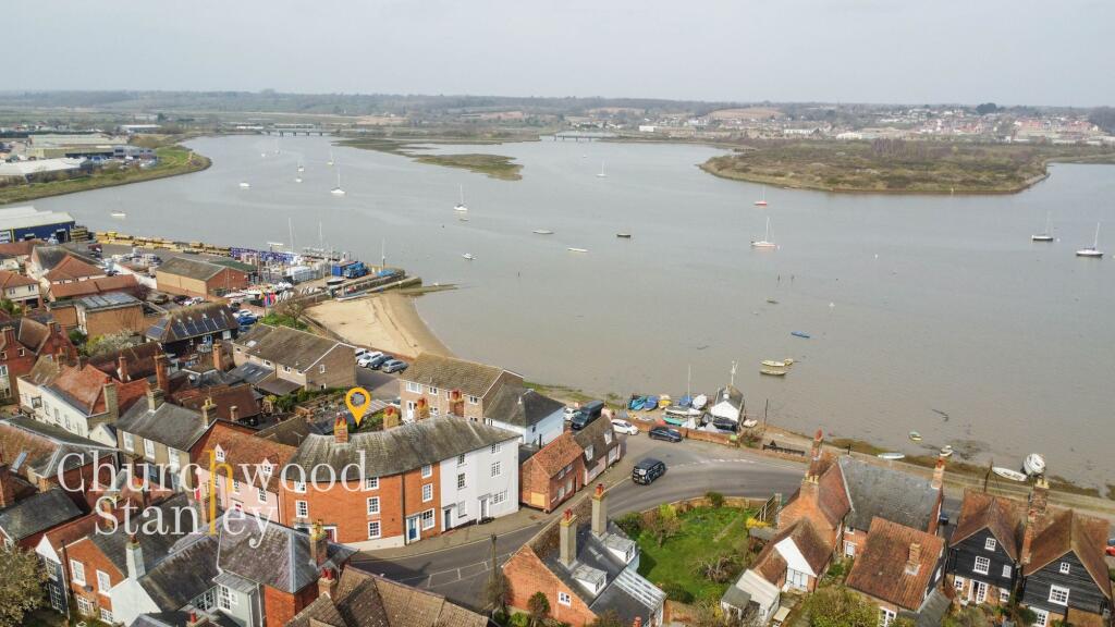 Main image of property: High Street, Manningtree, CO11