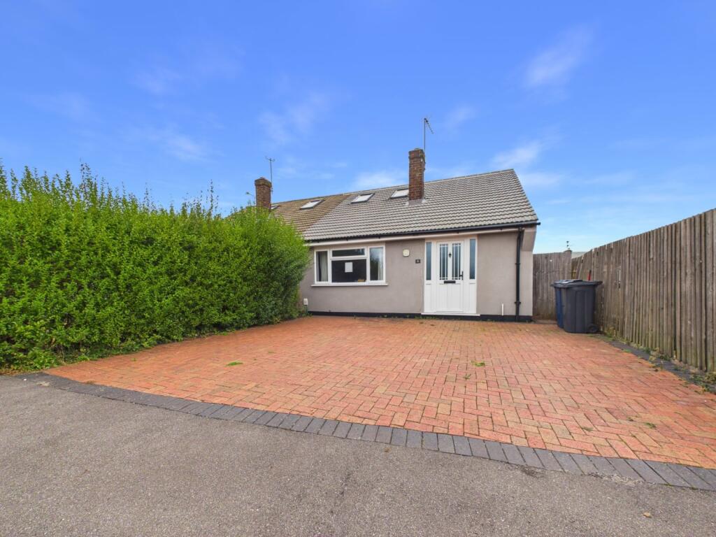 Main image of property: Cestreham Crescent, Chesham, Buckinghamshire, HP5