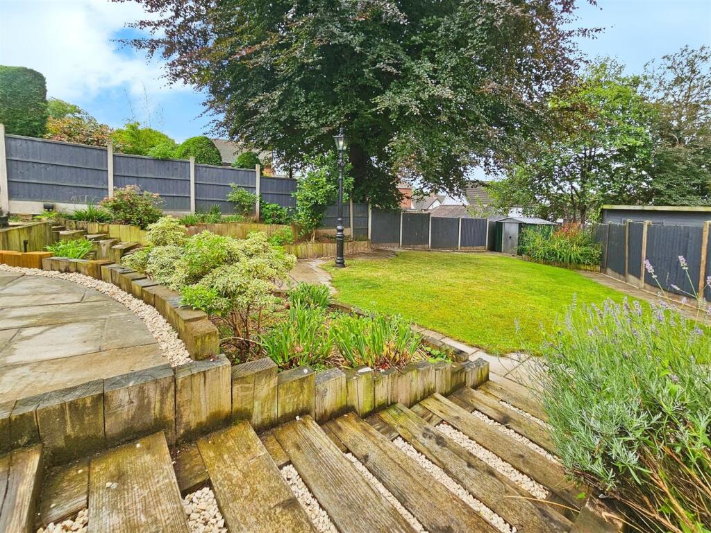Oxhay View, Newcastle under Lyme, Staffordshire photo 2