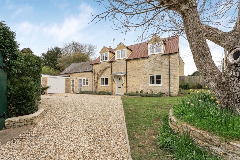 Main image of property: Middle Street, Islip, Oxfordshire, OX5