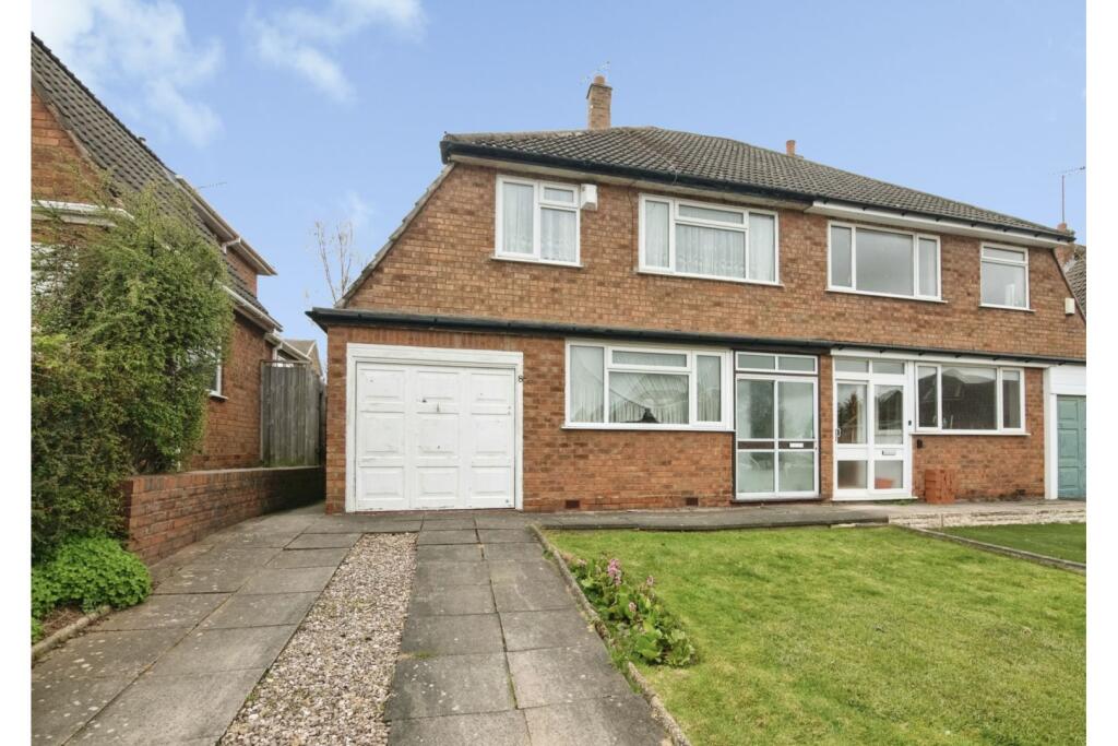 Main image of property: Goodwyn Avenue, Oldbury, B68