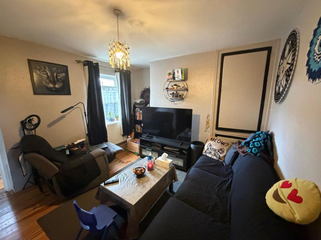 House in Ashfield, Sutton in Ashfield, Nottinghamshire - View 5