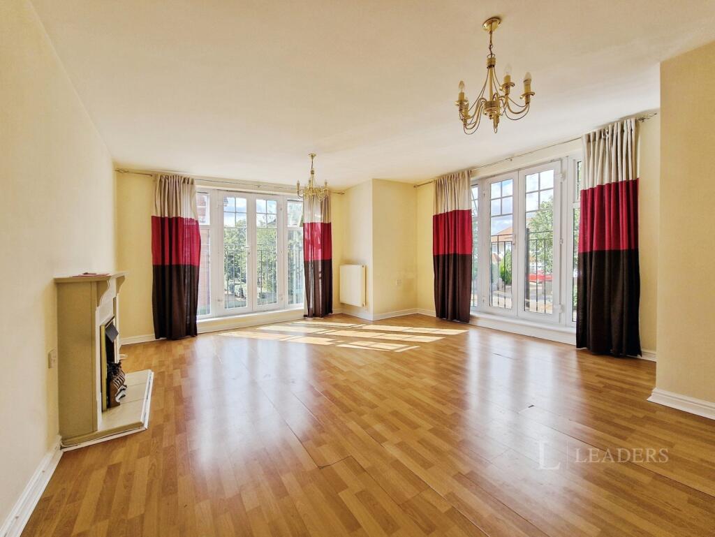 Apartment in Southampton - View 2