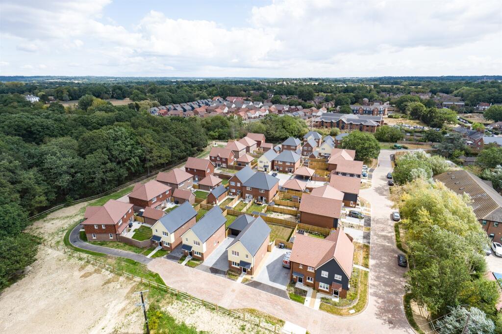 The Woodlands, Sayers Common, Hassocks photo 5