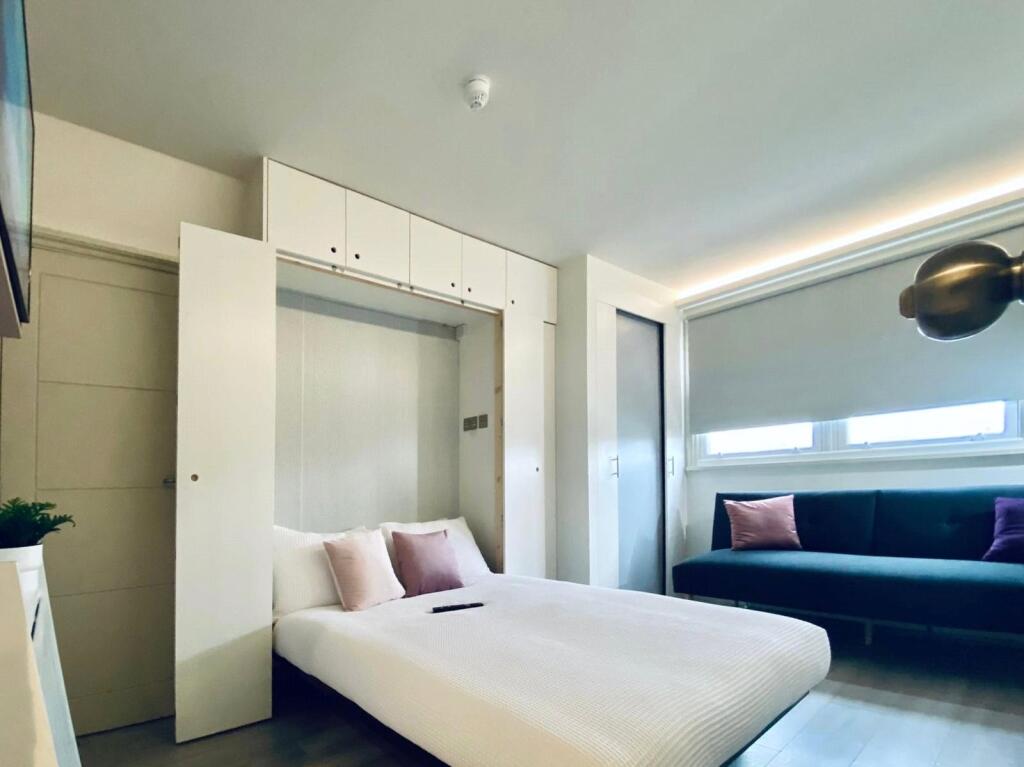 Apartment in Brighton - More