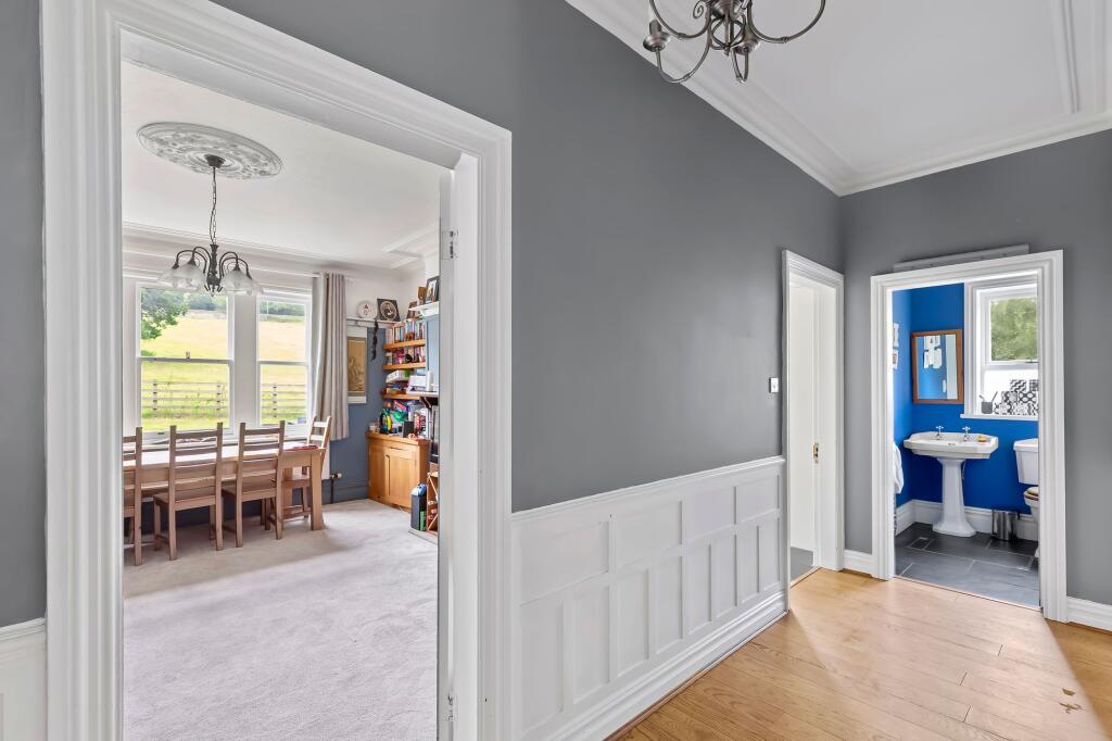 House in Bradford, Esholt - View 5