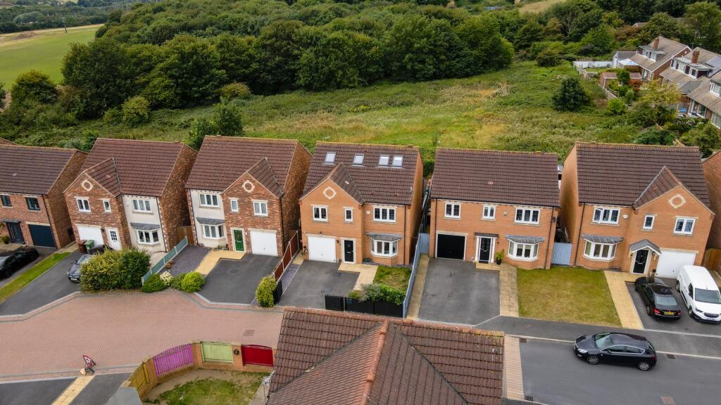 Holywell Avenue, Castleford WF10 photo 3