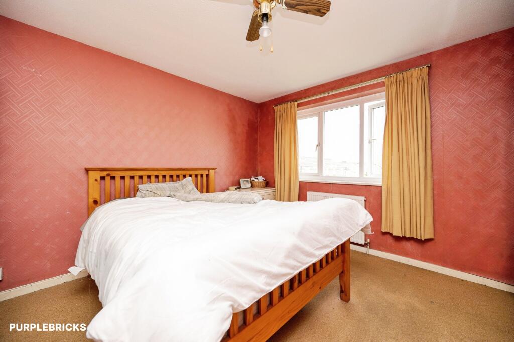 House in Dudley, Pedmore Fields - More