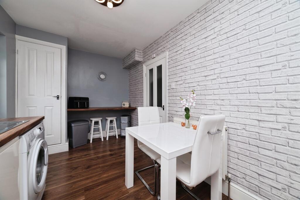 House in Hull, Kingston upon Hull - View 5