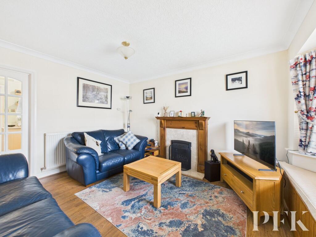 Gable Avenue, Cockermouth, CA13 photo 3