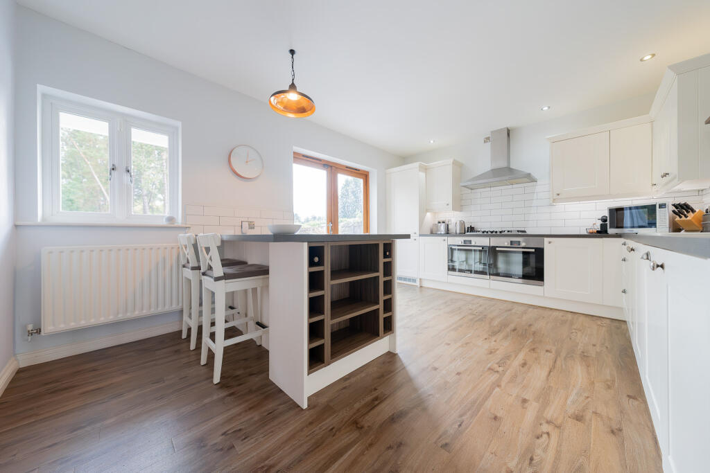 House in Hinckley and Bosworth, Groby - More