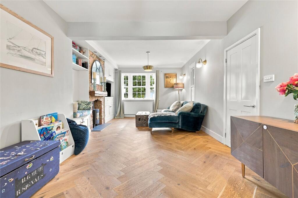 House in Bishop's Stortford, Hockerill - View 4