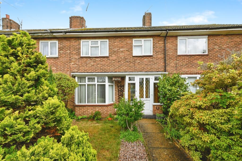 3-bed terraced on Retreat Estate, Downham Market, £190,000