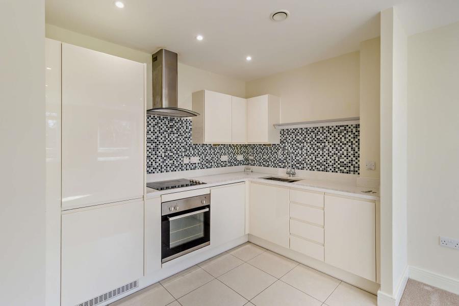Apartment in Harrow - View 3