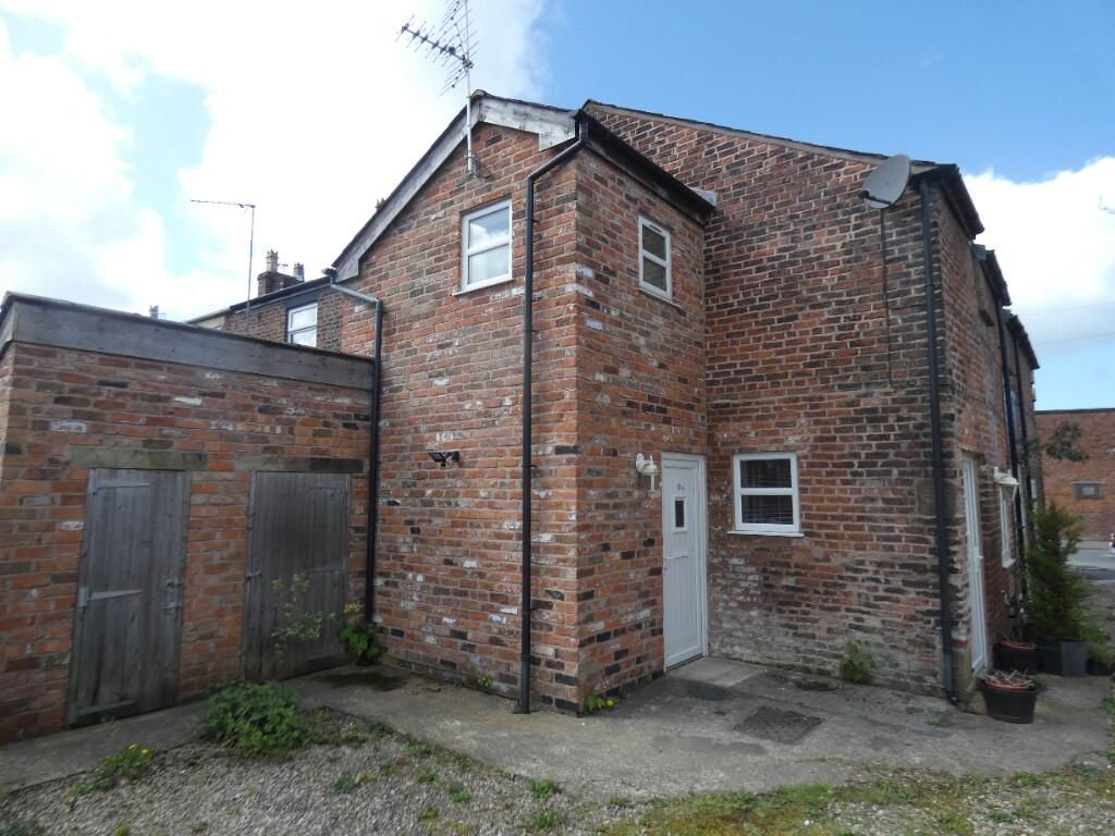 Main image of property: 51a LEYLAND LANE, Leyland, PR26