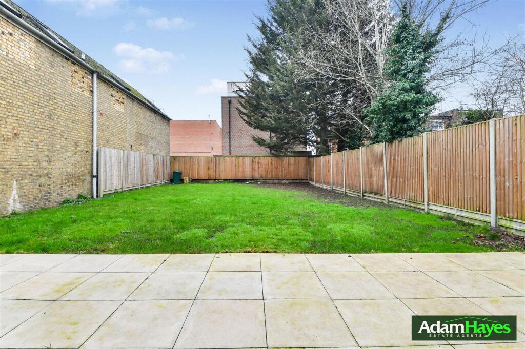 Apartment in London, Woodside Park - View 5