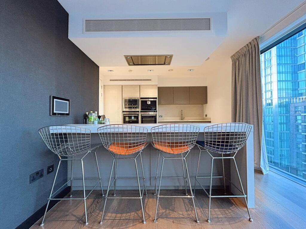 Apartment in London - View 5