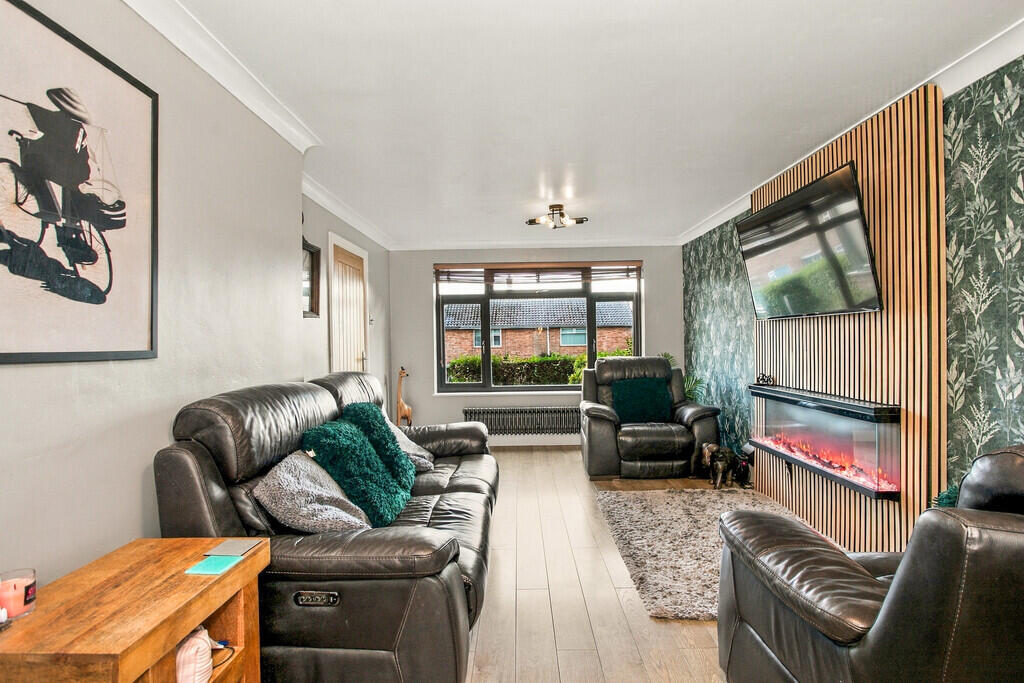 House in Brighton - More