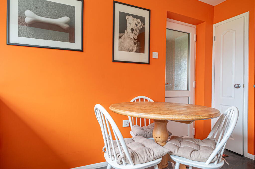 Anton Close, Oakley, Basingstoke, RG23 7AG photo 3