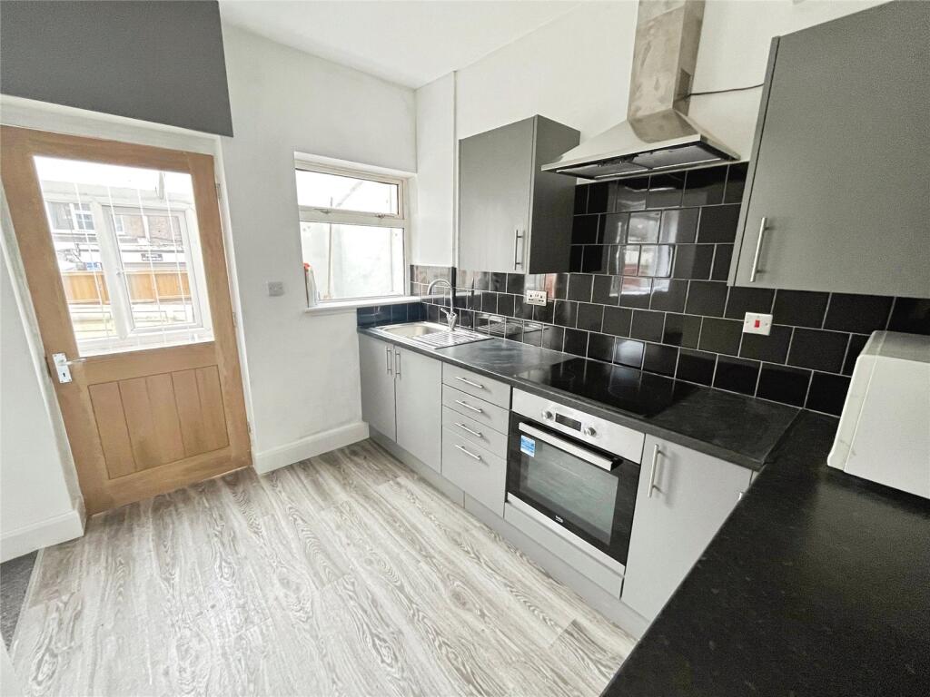 Fourth Avenue, Forest Town, Mansfield - View 4