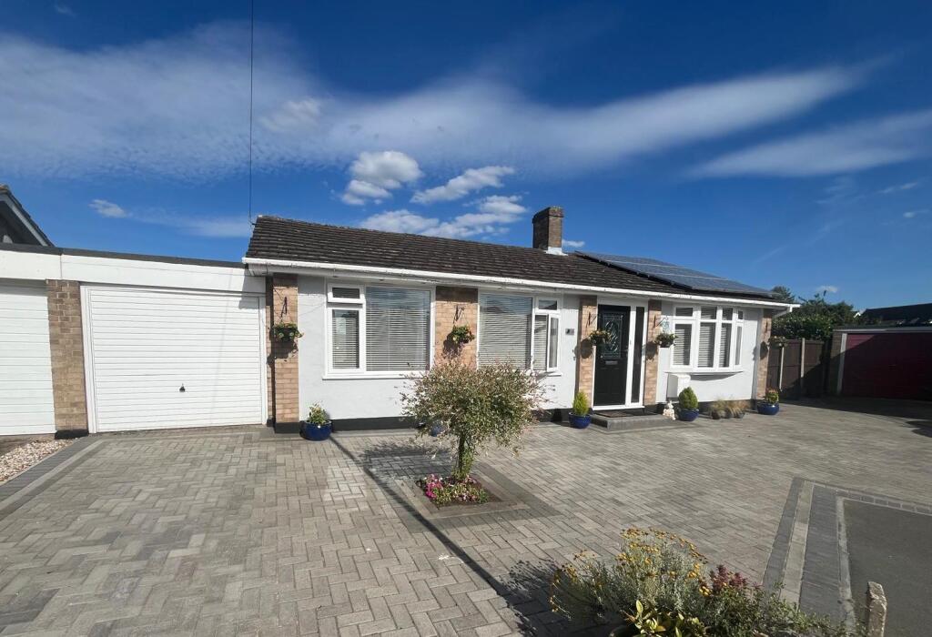 Main image of property: Kingsway, Tiptree