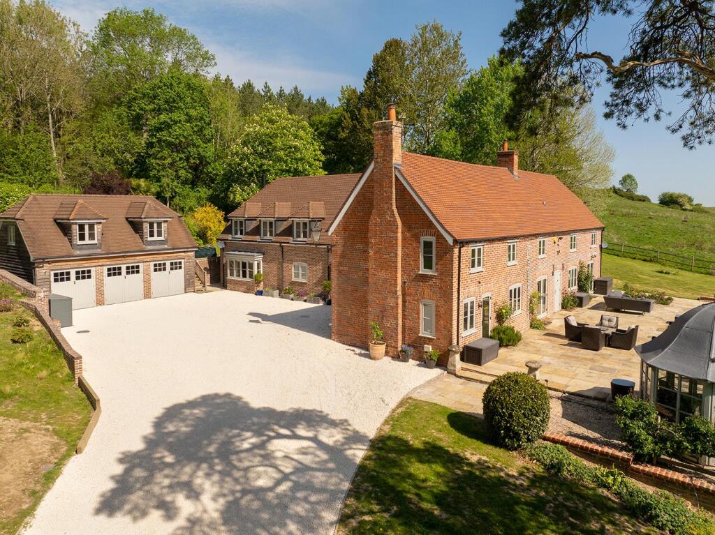 Main image of property: Long Lane, Shaw, Newbury, Berkshire RG14