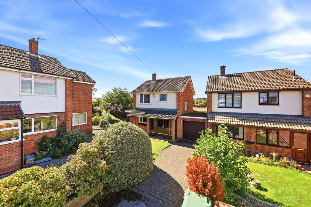 House in Wakefield - View 2