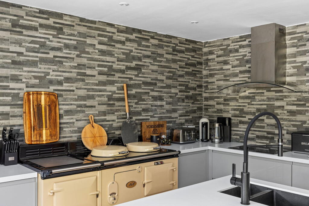 House in York, Bilbrough - More