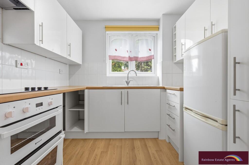 Apartment in Epping Forest, Waltham Abbey - View 3