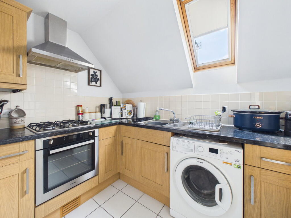 Pavilion Road, Worthing, West Sussex, BN14 7EF - View 4