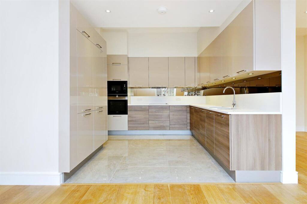 Apartment in London - View 4