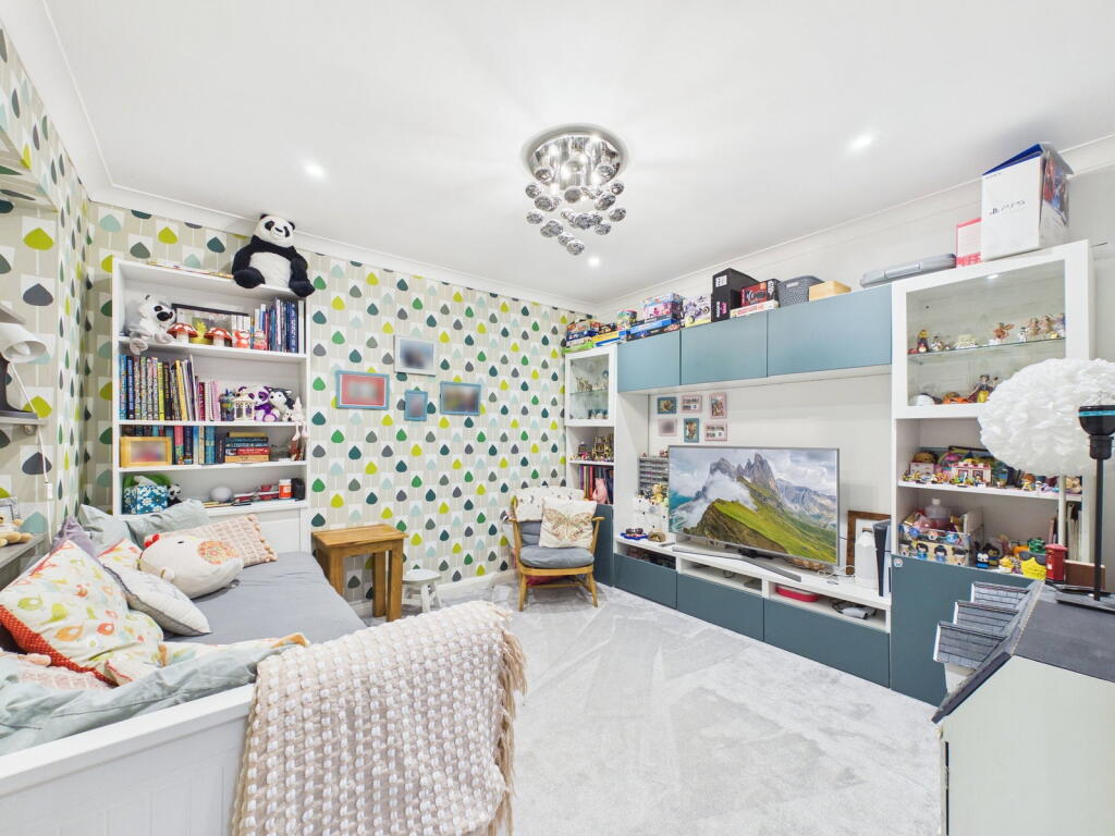 Greenway, Horsham, RH12 2JS - View 6