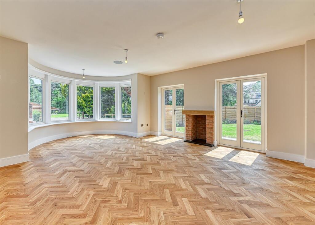 House in Wolverhampton, Aldersley, Stockwell End - View 5