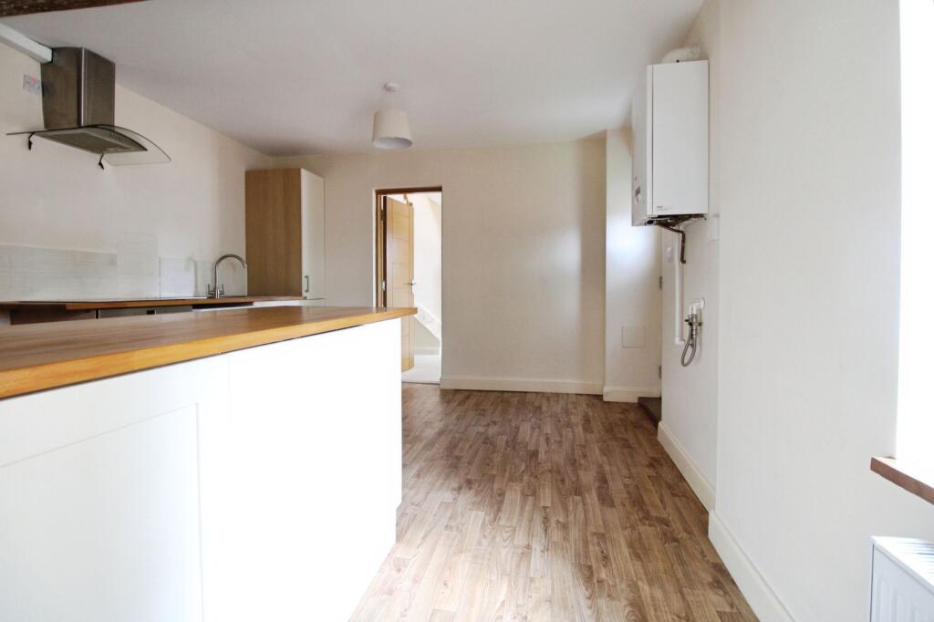 House in Royal Wootton Bassett, Wiltshire - View 4