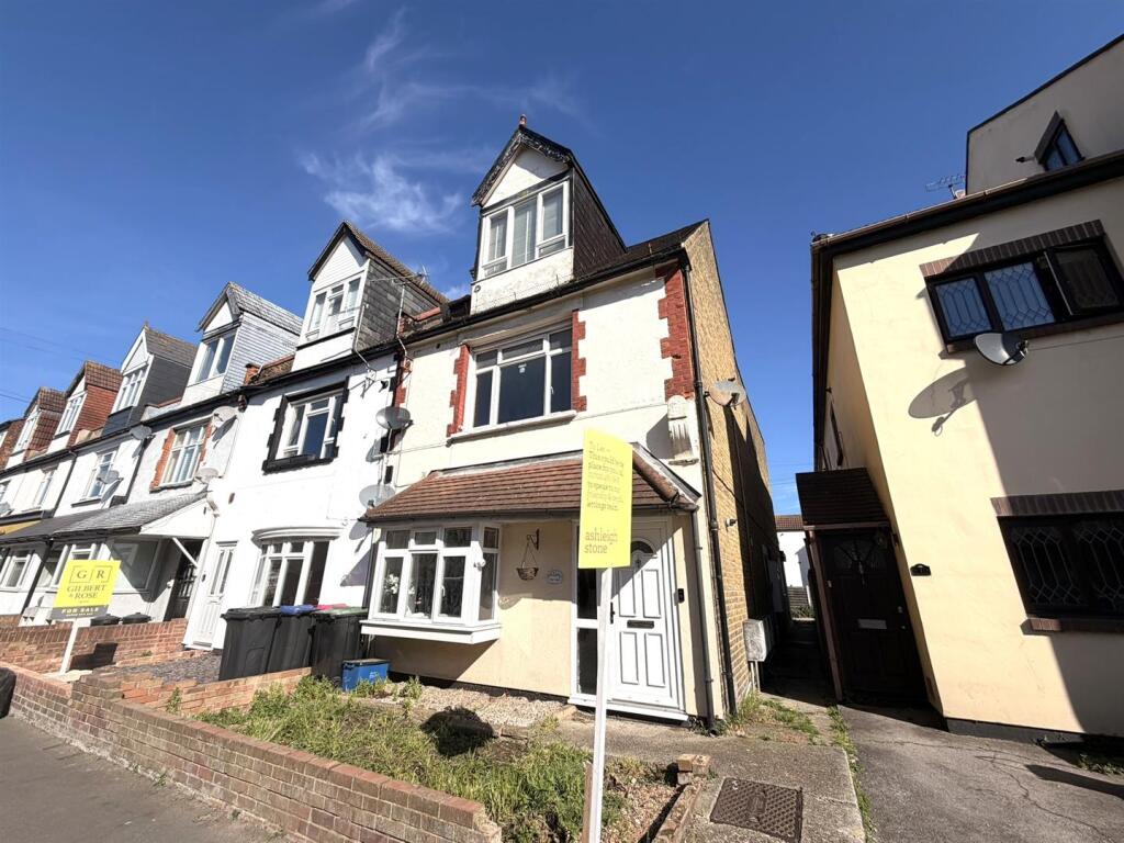 Main image of property: Pall Mall, Leigh-On-Sea
