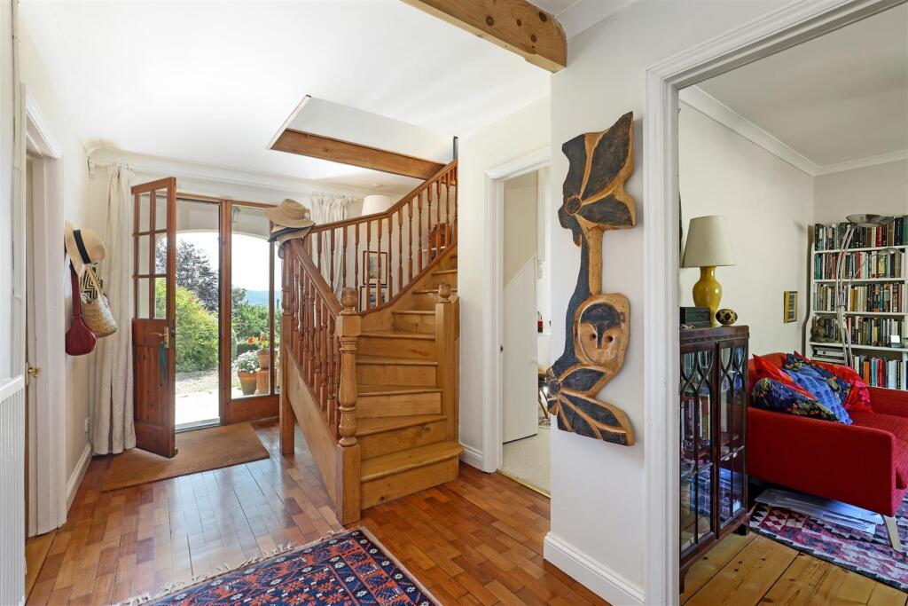 House in Gloucester - View 3