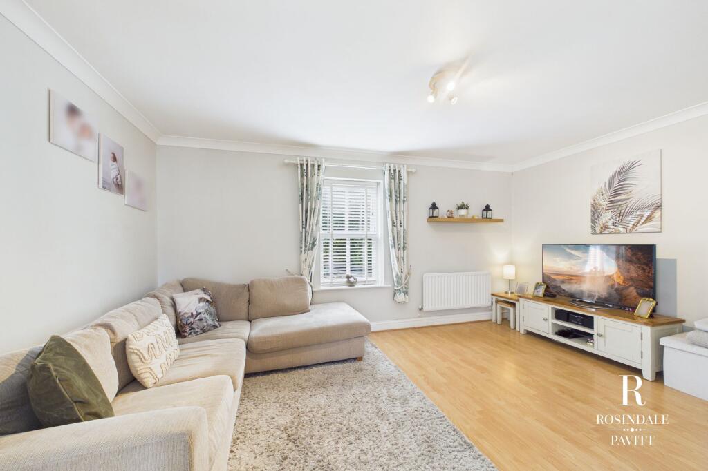 Apartment in Sutton - More